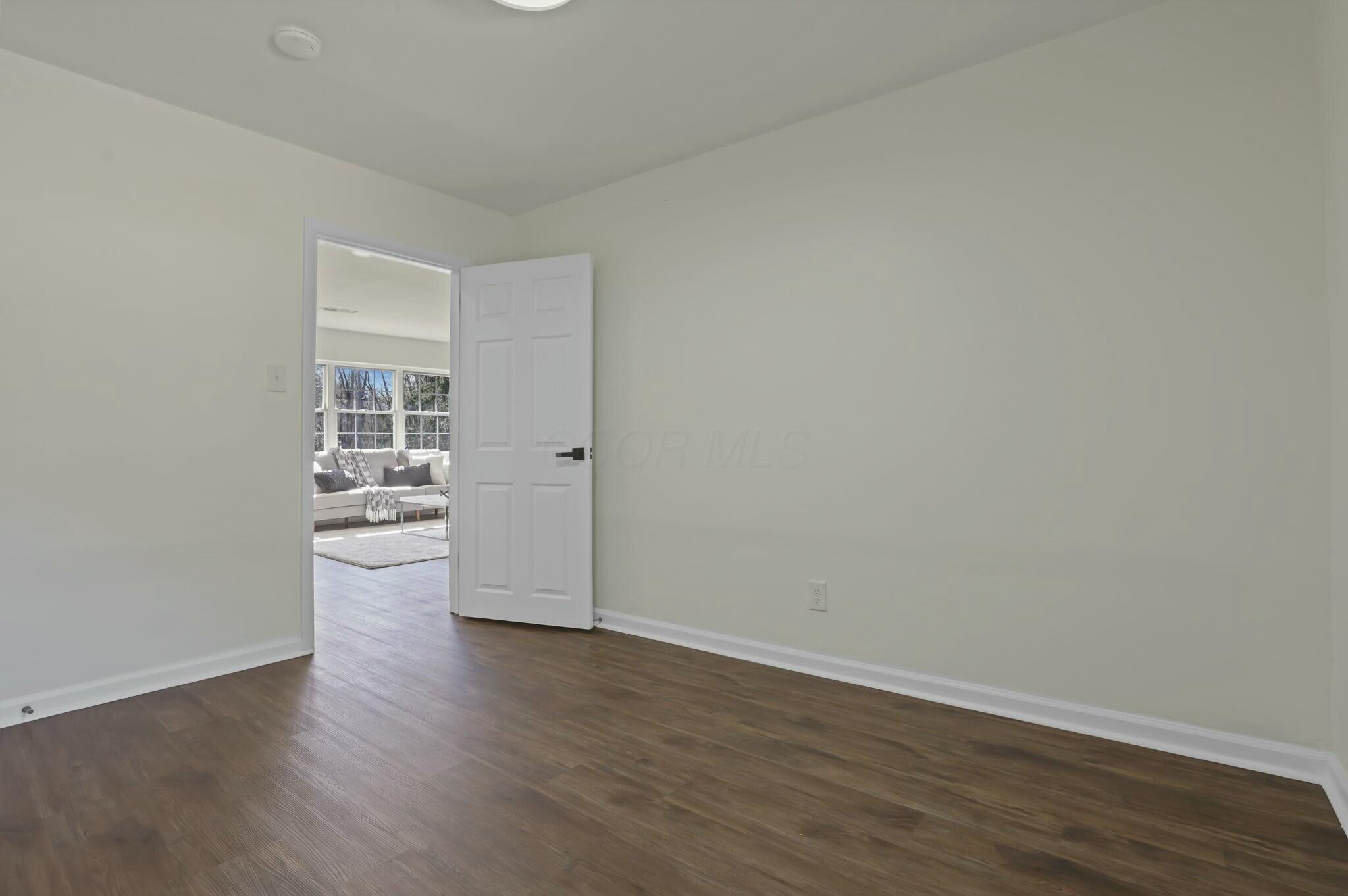 3301 Daglow Road Columbus, OH 43232 - Photo 35 of 60 Bedroom 3