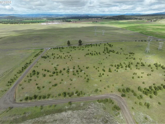 a view of a bathtub in a field