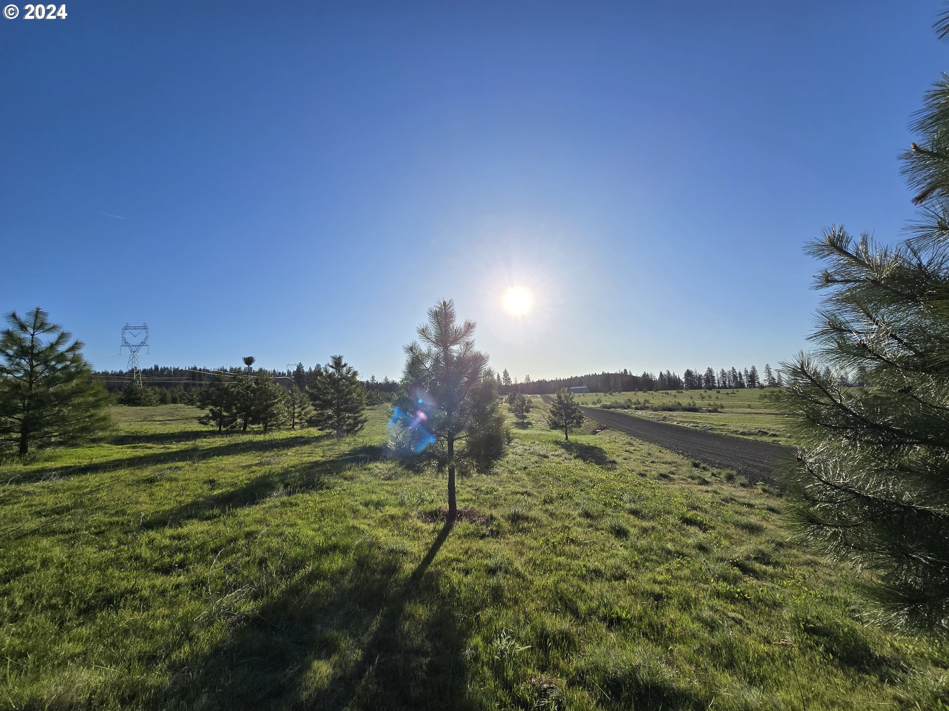 11 Wildhorse Ranch Road Goldendale, WA 98620 - Photo 14 of 17 a view of a lake from a yard