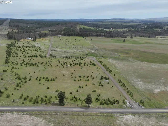 a view of a lake view