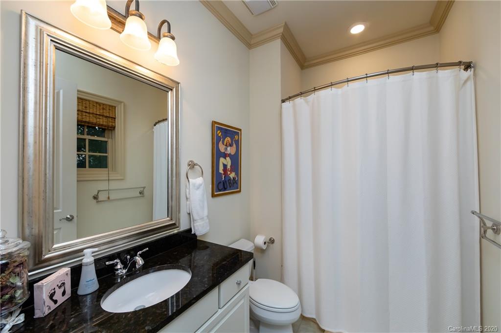 626 Queens Road, Unit 202 Charlotte, NC 28207 - Photo 29 of 30 Gallery Image 29
