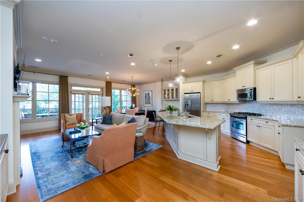 626 Queens Road, Unit 202 Charlotte, NC 28207 - Photo 8 of 30 Gallery Image 8
