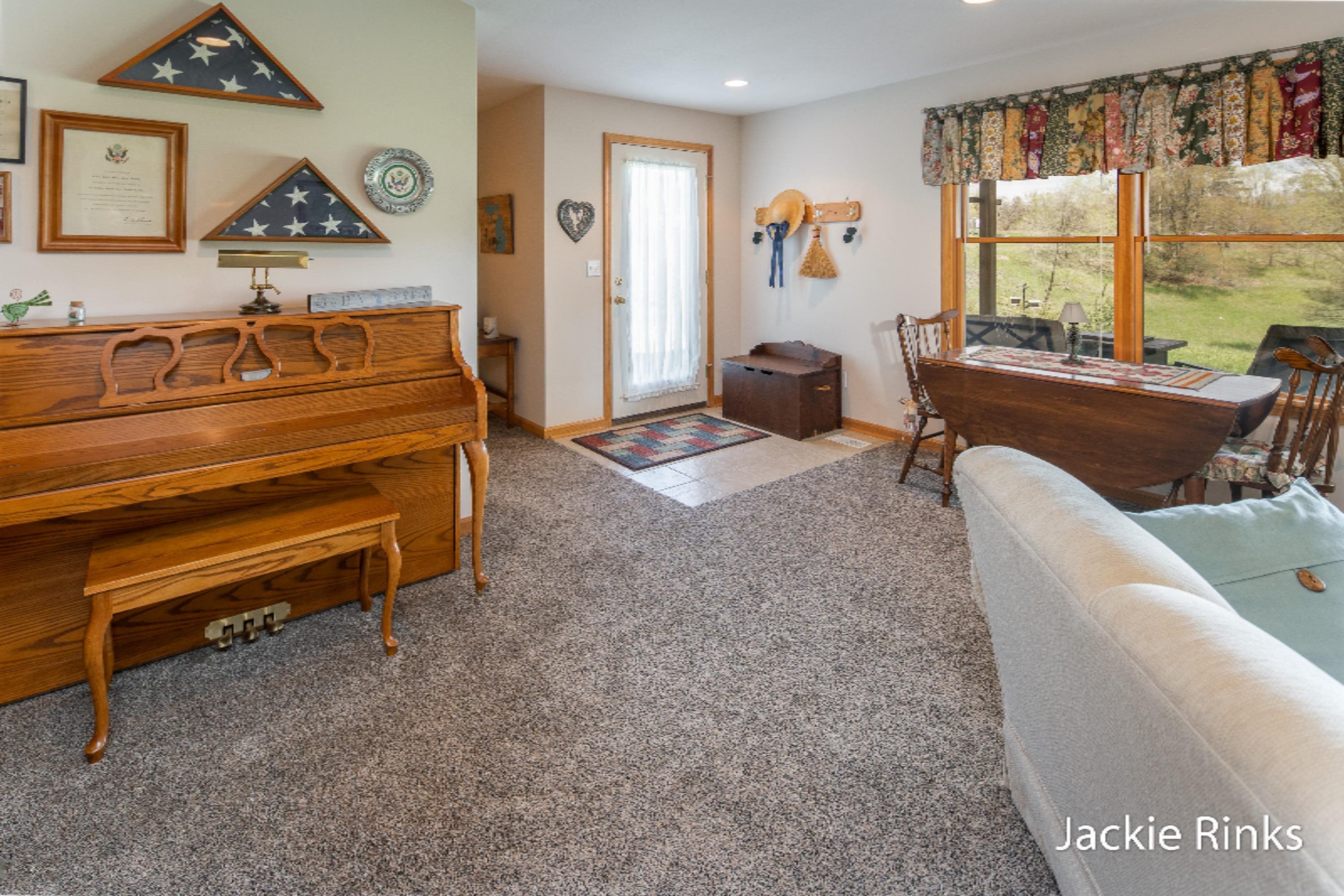 5798 Whites Bridge Road Belding, MI 48809 - Photo 18 of 28 Whites bridge additional view family roo
