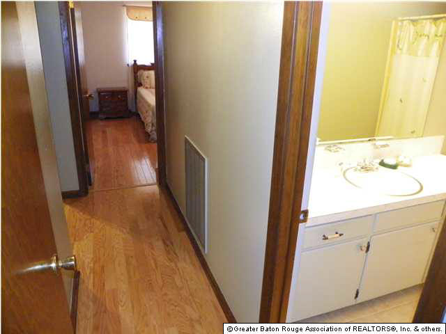815 East Rome Street Gonzales, LA 70737 - Photo 13 of 32 Gallery Image 13