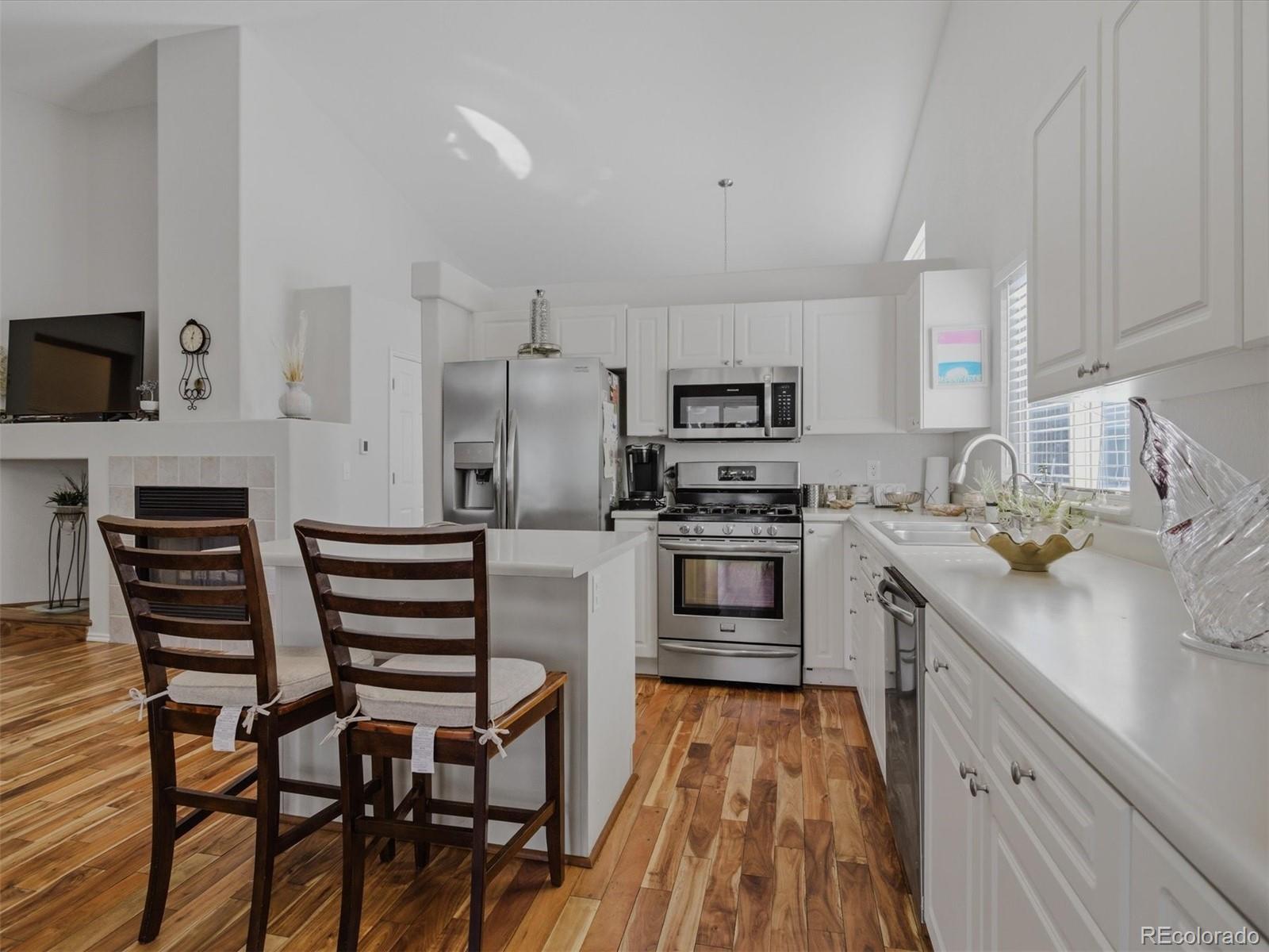 9357 Wolfe Place Highlands Ranch, CO 80129 - Photo 9 of 37