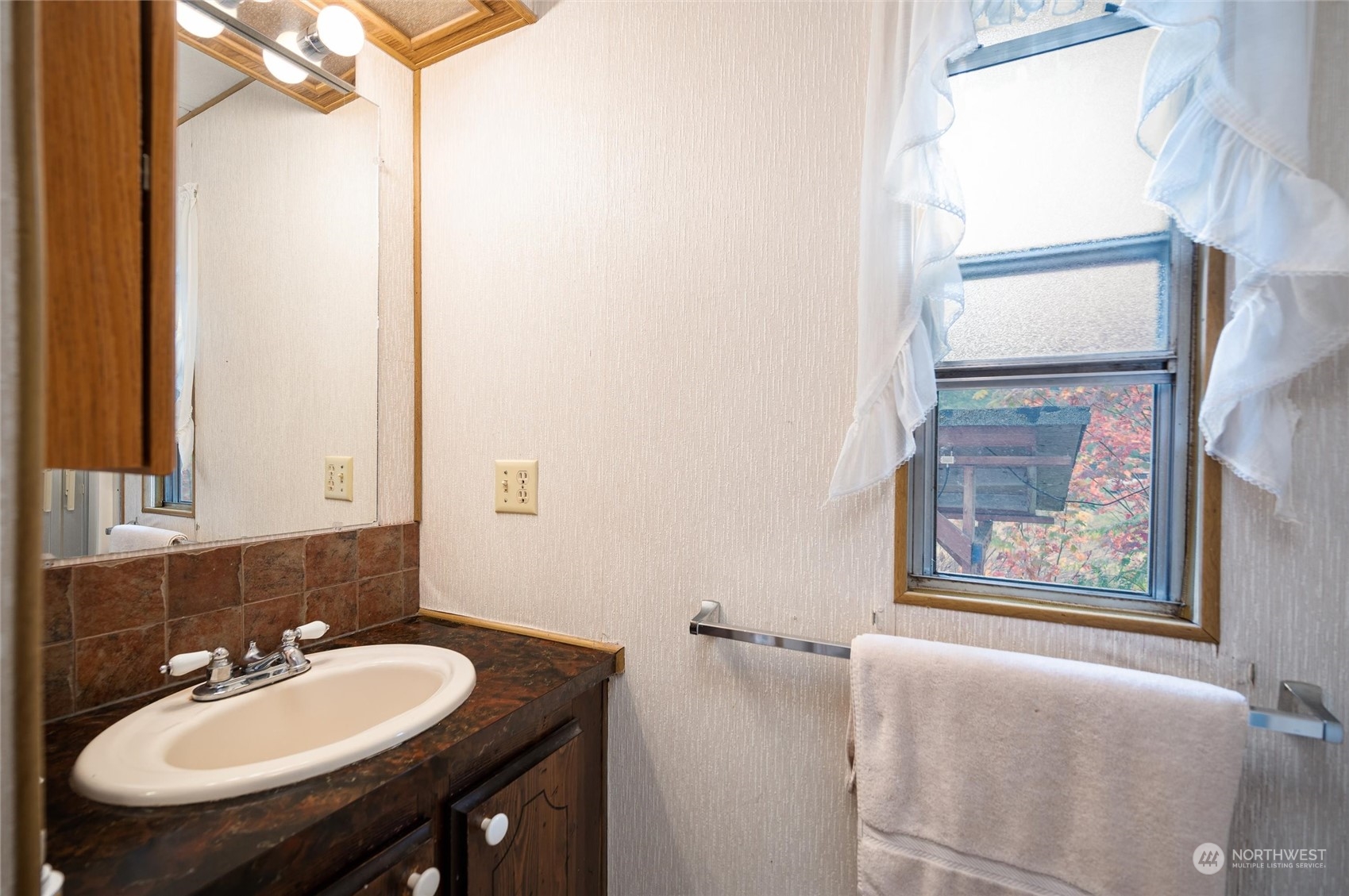 17014 Glacier Rim Drive Deming, WA 98244 - Photo 19 of 37