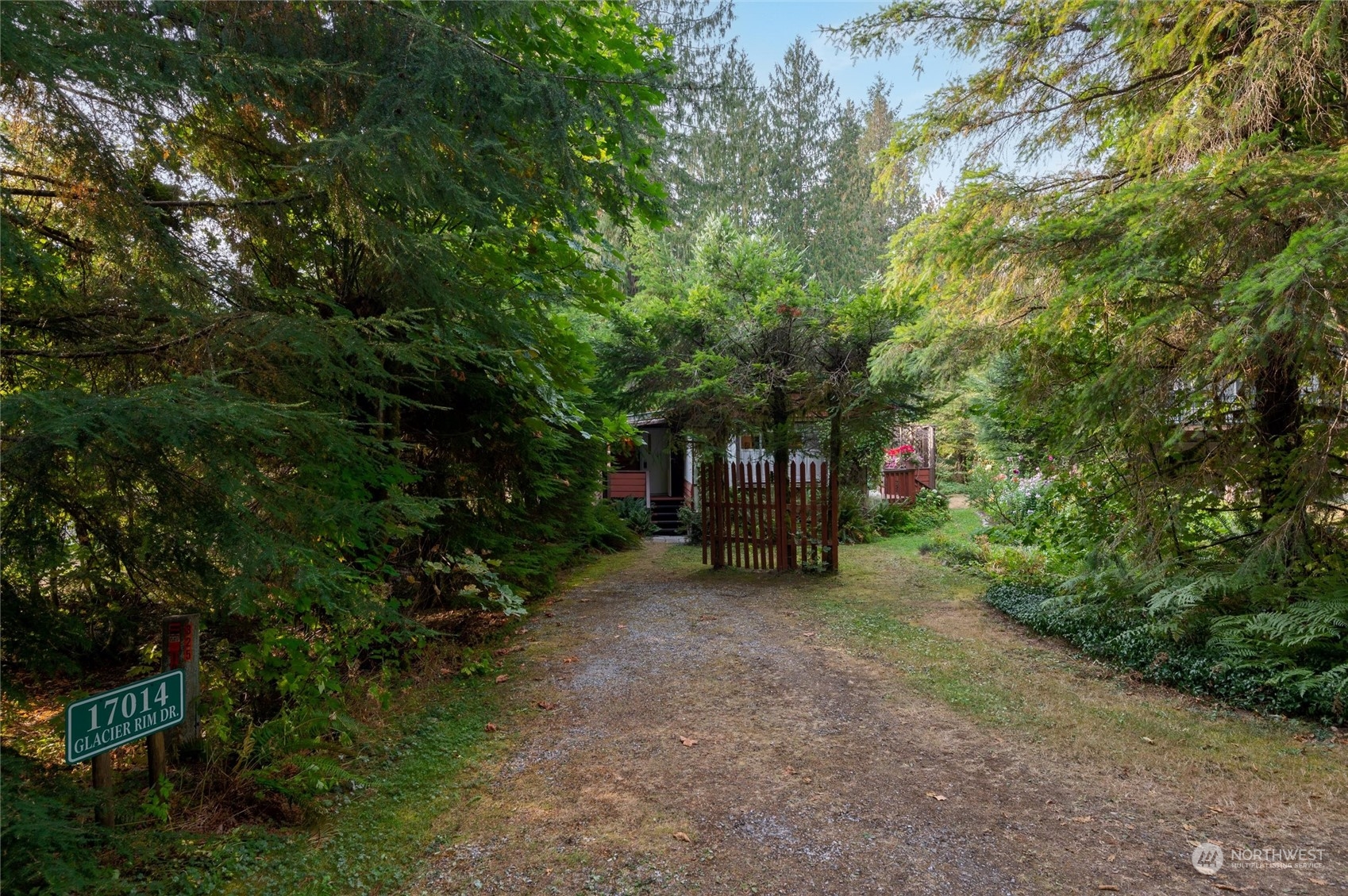 17014 Glacier Rim Drive Deming, WA 98244 - Photo 28 of 37