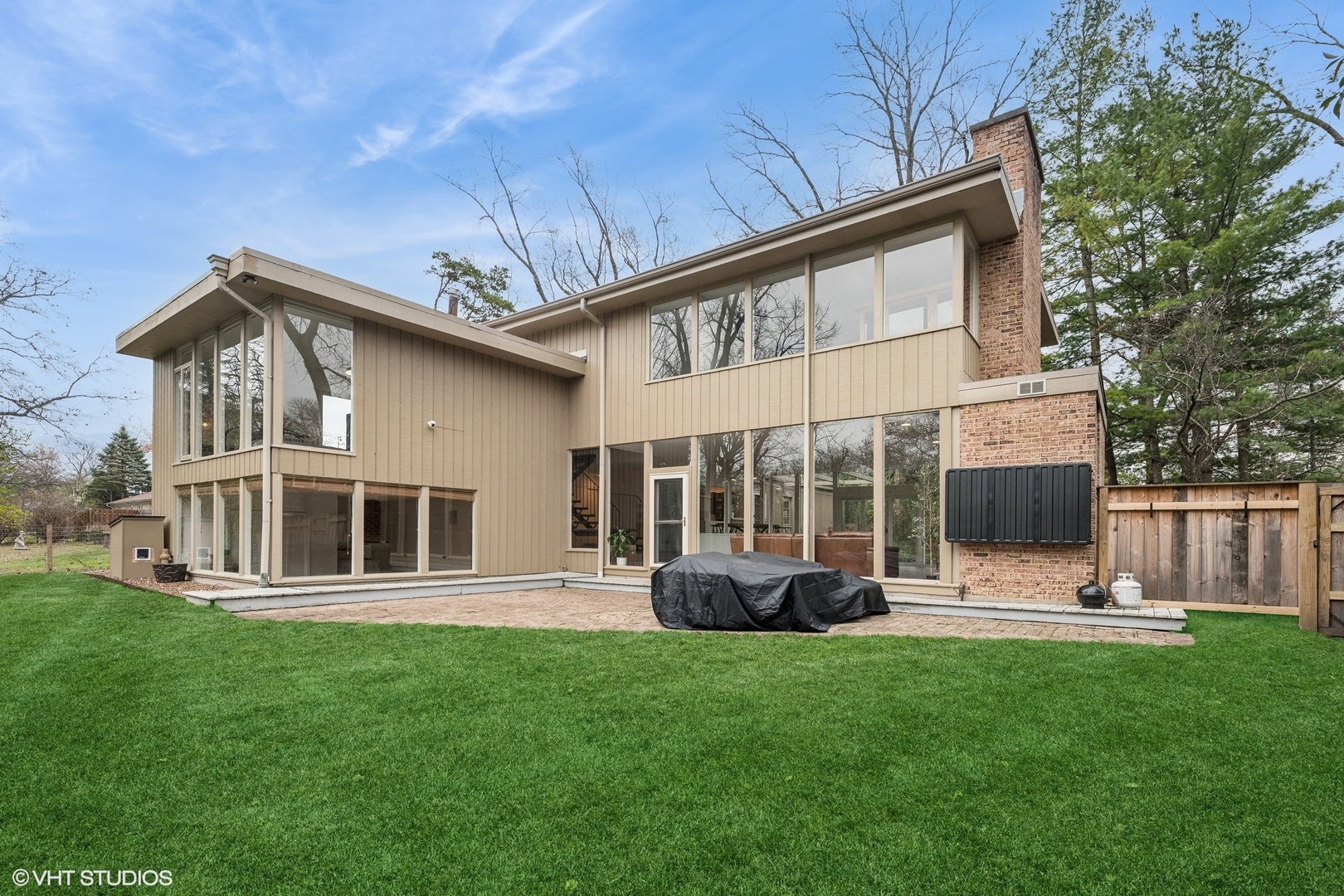 688 East Old Elm Road Lake Forest, IL 60045 - Photo 1 of 40 a front view of house with yard and green space
