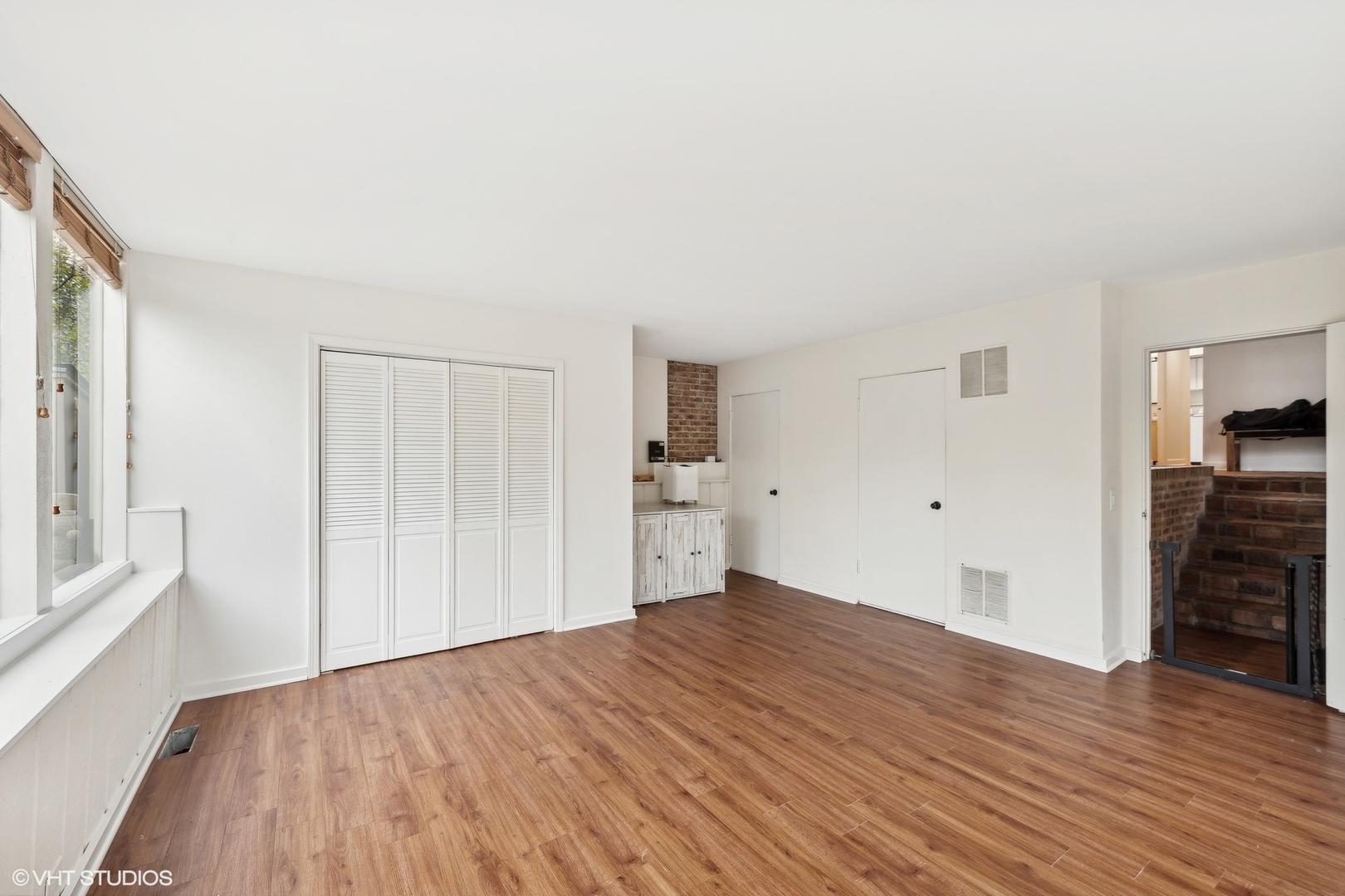 688 East Old Elm Road Lake Forest, IL 60045 - Photo 17 of 40 wooden floor in an empty room with a window