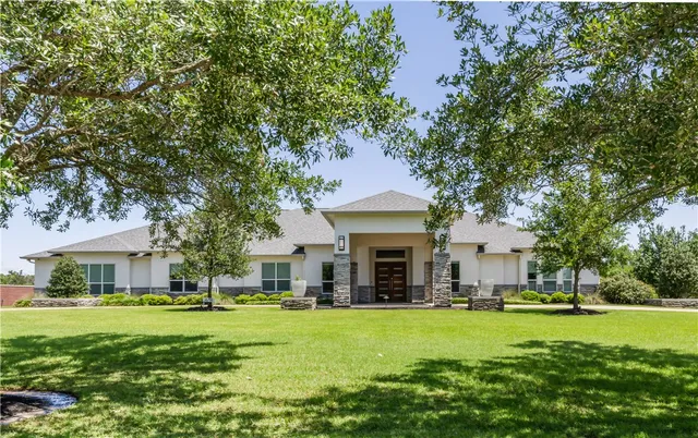 $2,495,000 | 4718 Miramont Circle, Bryan, TX 77802