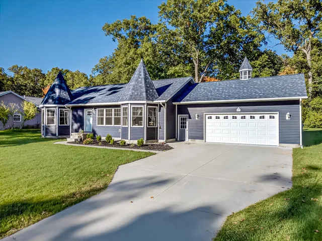 $395,000 | 464 Grover Road, Muskegon, MI 49442