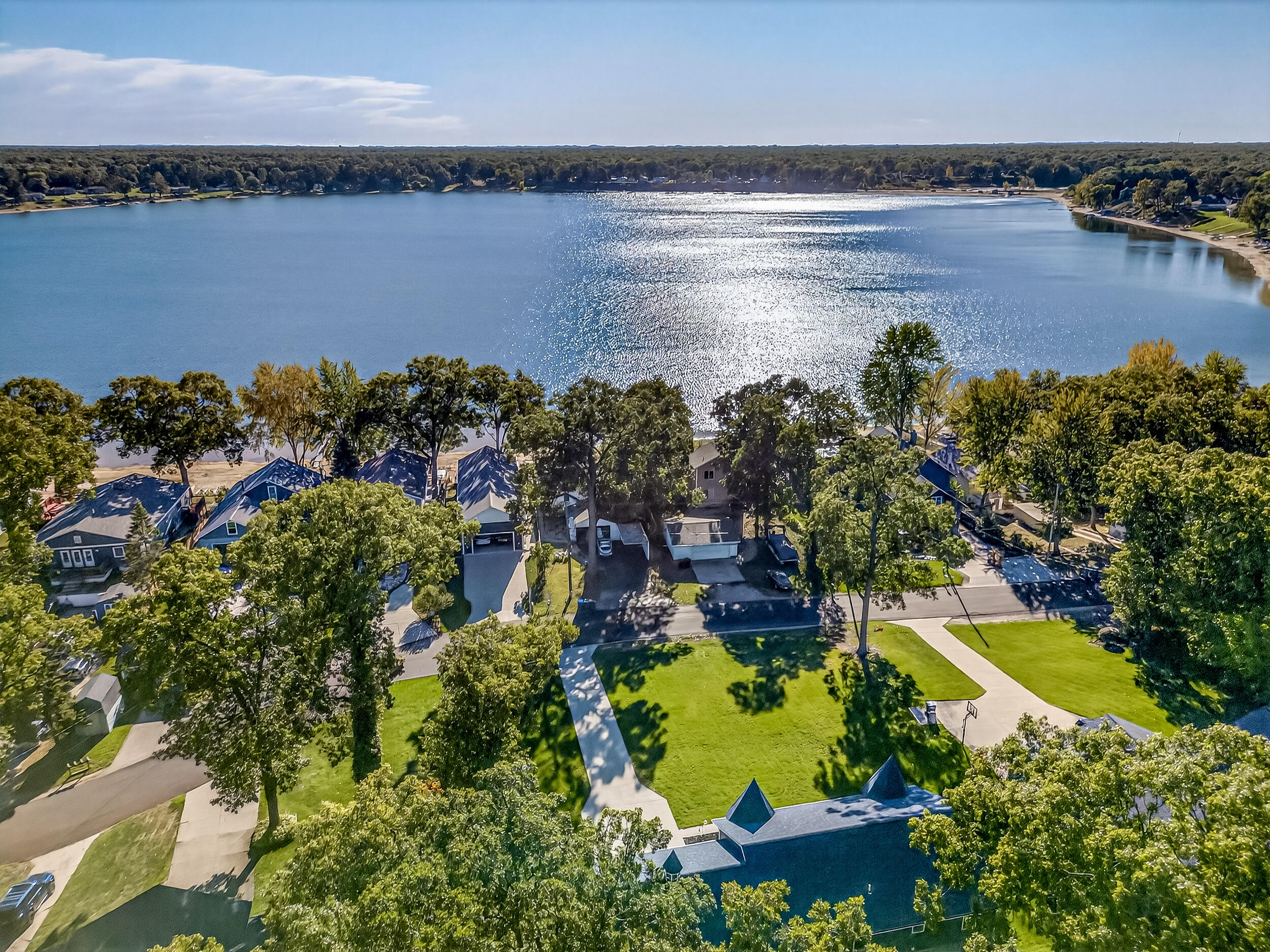 464 Grover Road Muskegon, MI 49442 - Photo 5 of 37 Welcome to Wolf Lake