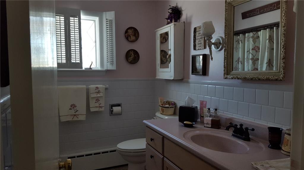29 Harvest Road Caribou, ME 04736 - Photo 11 of 15 1st floor bathroom