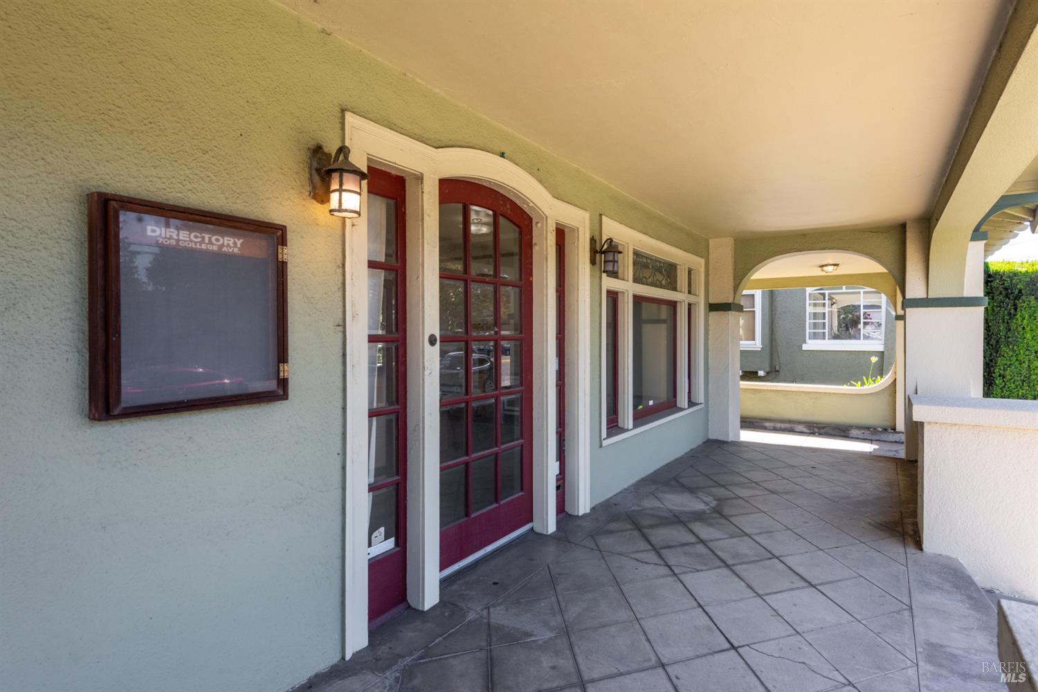 705 College Avenue Santa Rosa, CA 95404 - Photo 6 of 32