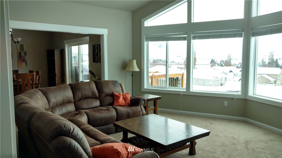 123 Summer Breeze Road Manson, WA 98831 - Photo 4 of 10 Gallery Image 4