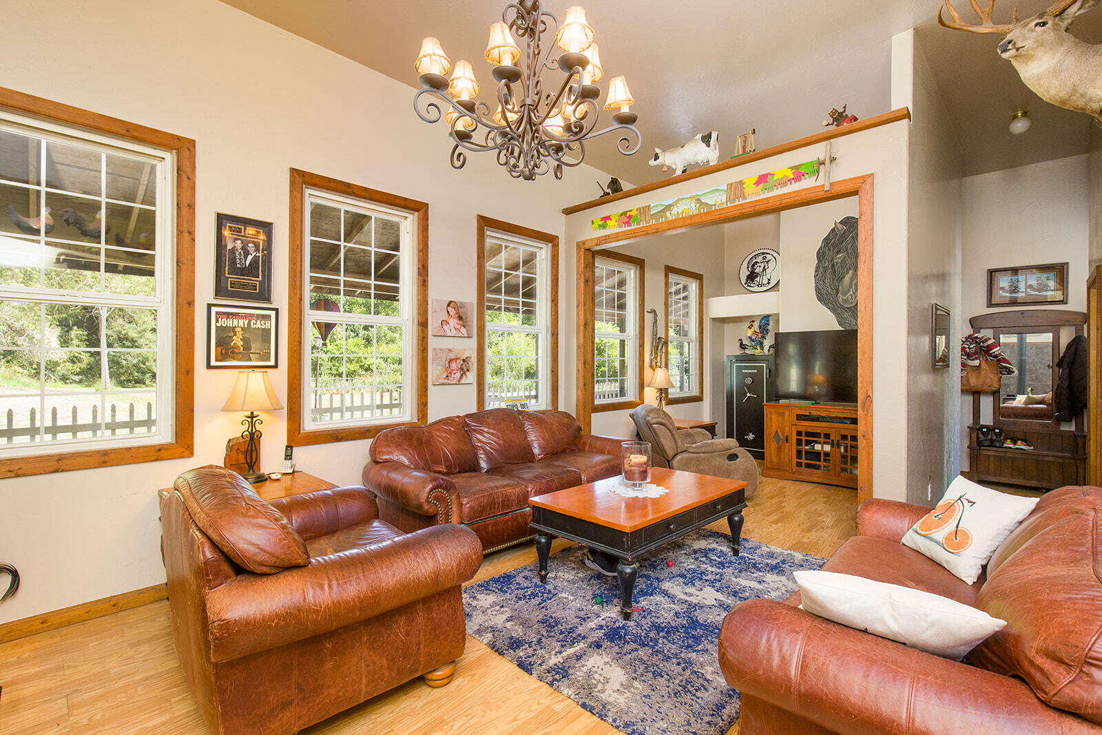 8472 Elk River Road Eureka, CA 95503 - Photo 14 of 46