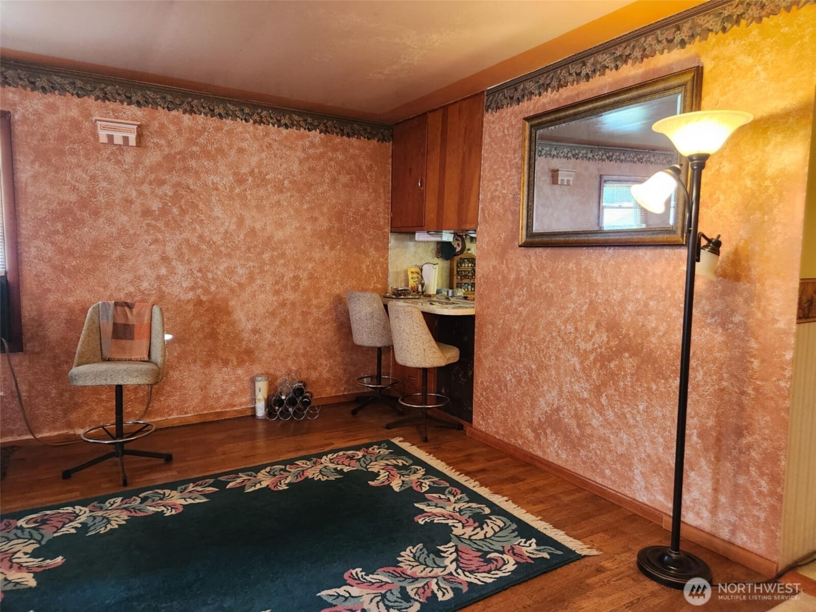 160 Gharet Road Randle, WA 98377 - Photo 5 of 26 a room with furniture and a window