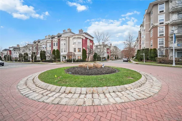 $645,000 | 3 Harbor Pointe Drive, Haverstraw, NY 10927