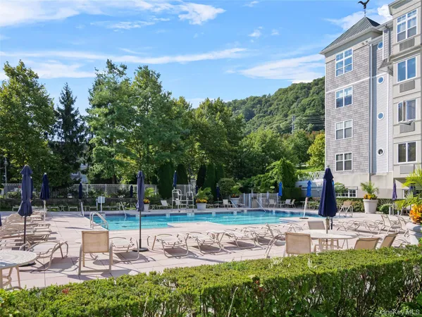 $645,000 | 3 Harbor Pointe Drive, Haverstraw, NY 10927
