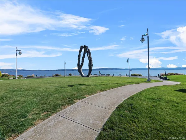 $645,000 | 3 Harbor Pointe Drive, Haverstraw, NY 10927