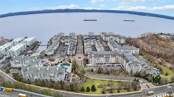 $645,000 | 3 Harbor Pointe Drive, Haverstraw, NY 10927