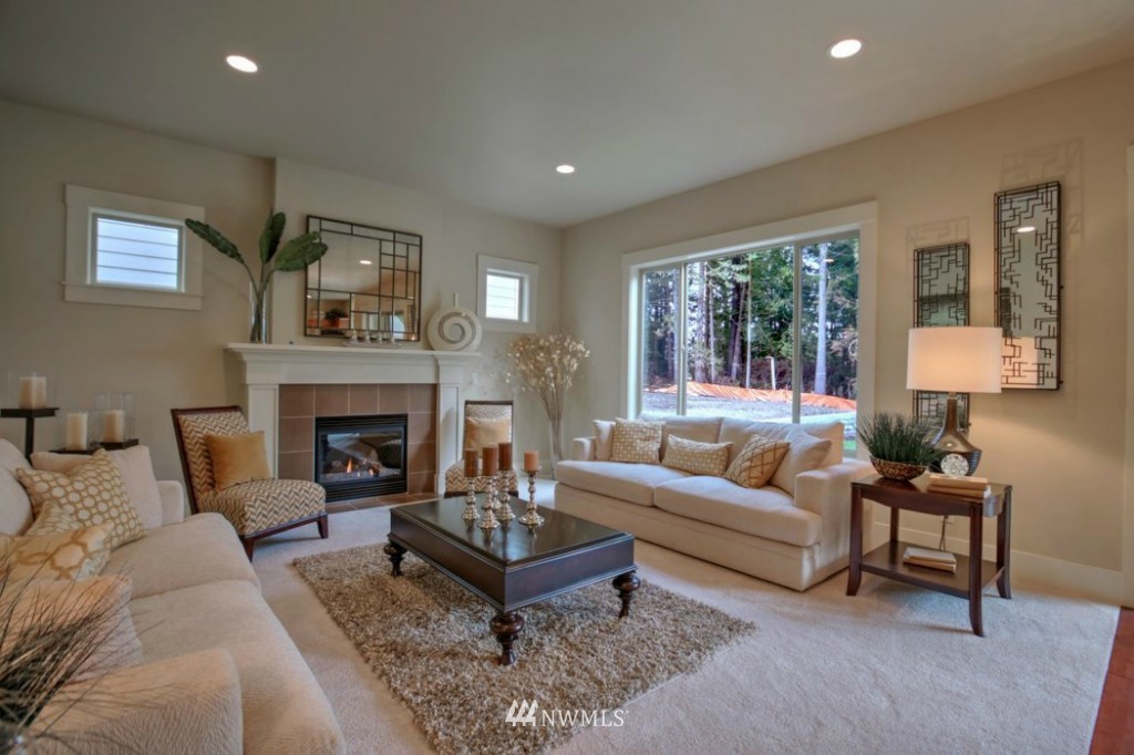 557 Orcas Avenue Northeast Renton, WA 98059 - Photo 5 of 12