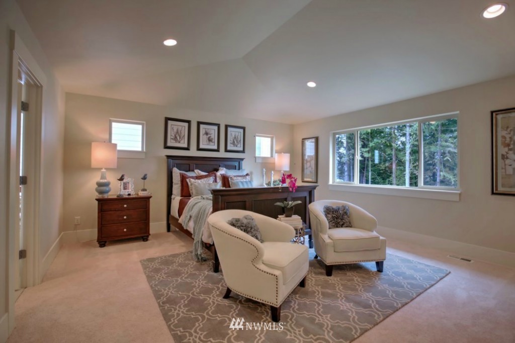 557 Orcas Avenue Northeast Renton, WA 98059 - Photo 8 of 12
