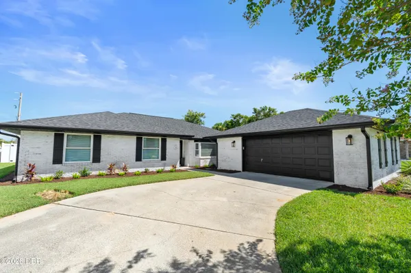 $599,900 | 4 St Johns Place, Ormond Beach, FL 32176