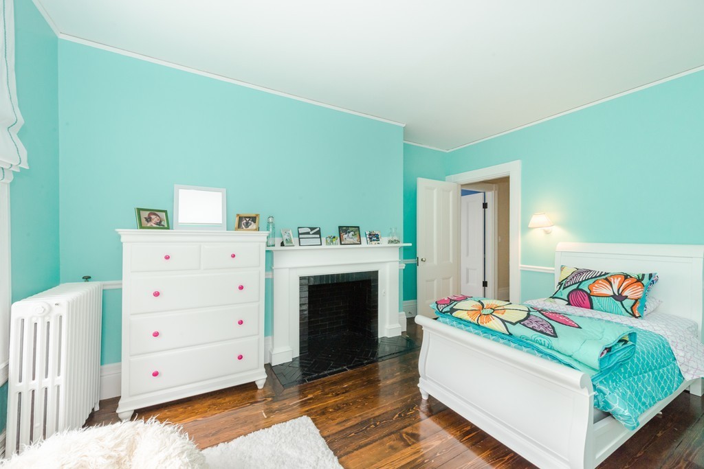 41 Hart Street Beverly, MA 01915 - Photo 19 of 30