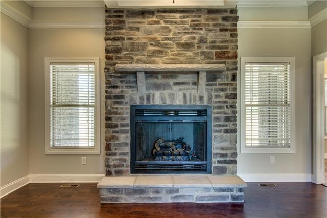 427 Favre Circle Winchester, TN 37398 - Photo 7 of 19 a living room with fireplace and a fireplace