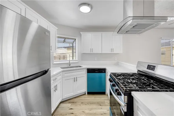 $3,000,000 | 1128 Stanley Avenue, Long Beach, CA 90804