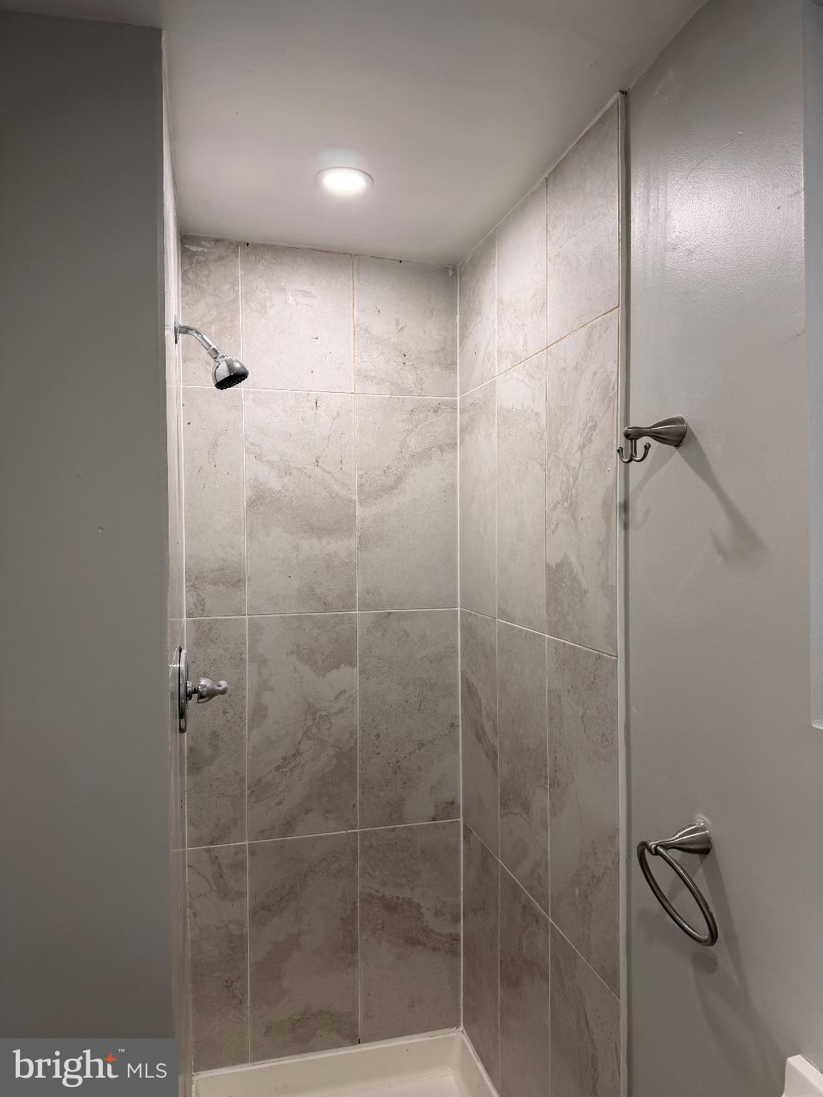 41 North Keystone Avenue Upper Darby, PA 19082 - Photo 7 of 15 a bathroom with a shower