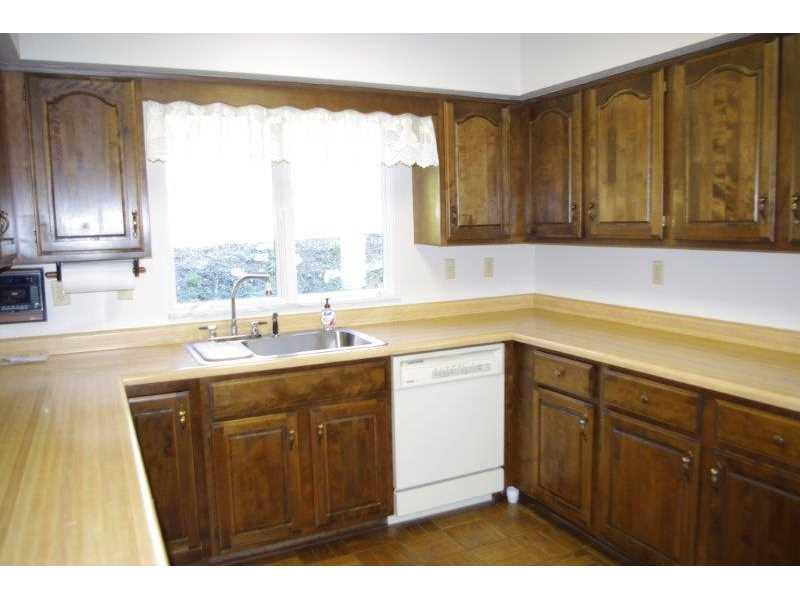 2341 Marbury Road Churchill, PA 15221 - Photo 7 of 21 Kitchen.
