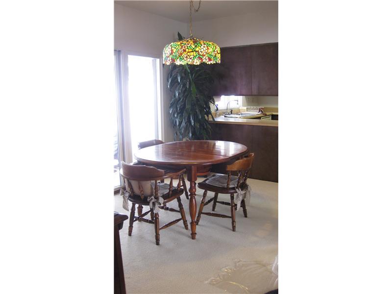 2341 Marbury Road Churchill, PA 15221 - Photo 9 of 21 Kitchen. BREAKFASTROOM