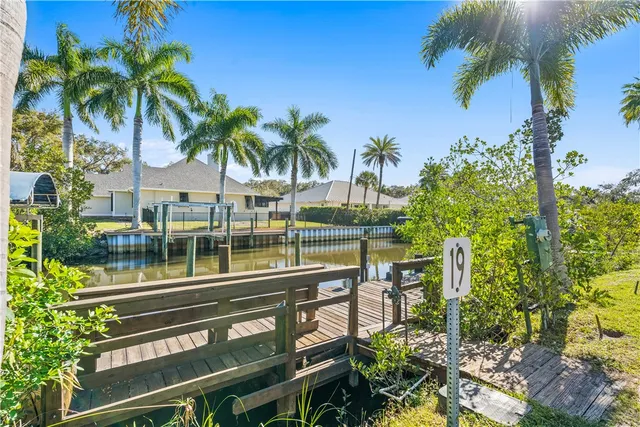 $880,000 | 3025 Golf View Drive, Vero Beach, FL 32960