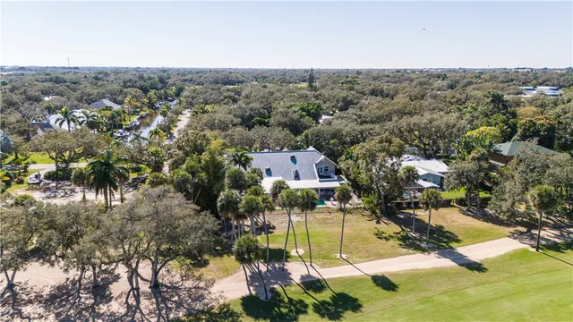 $880,000 | 3025 Golf View Drive, Vero Beach, FL 32960