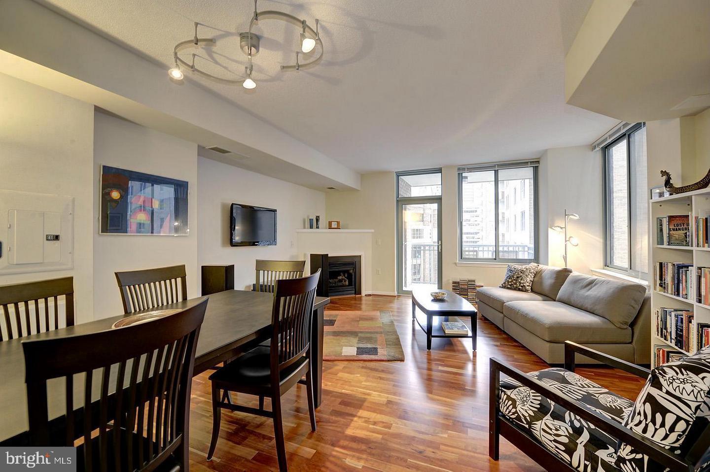 851 North Glebe Road, Unit 909 Arlington, VA 22203 - Photo 4 of 21