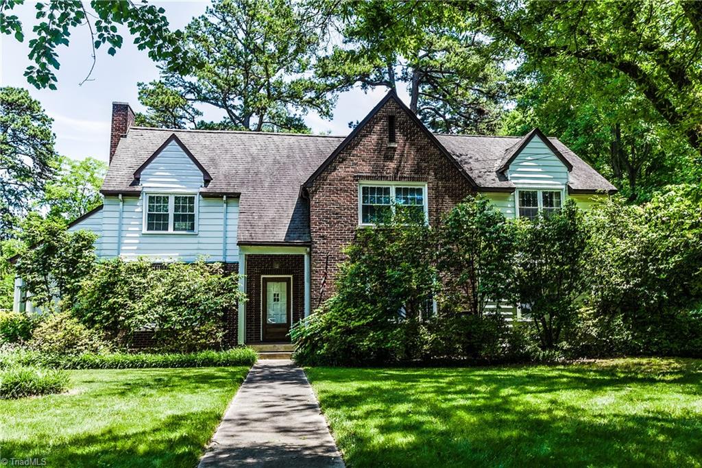 419 Roslyn Road Winston-Salem, NC 27104 - Photo 1 of 16 Gallery Image 1