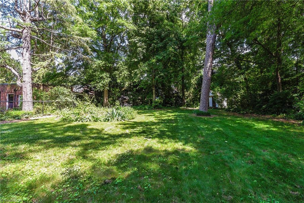 419 Roslyn Road Winston-Salem, NC 27104 - Photo 15 of 16 Gallery Image 15
