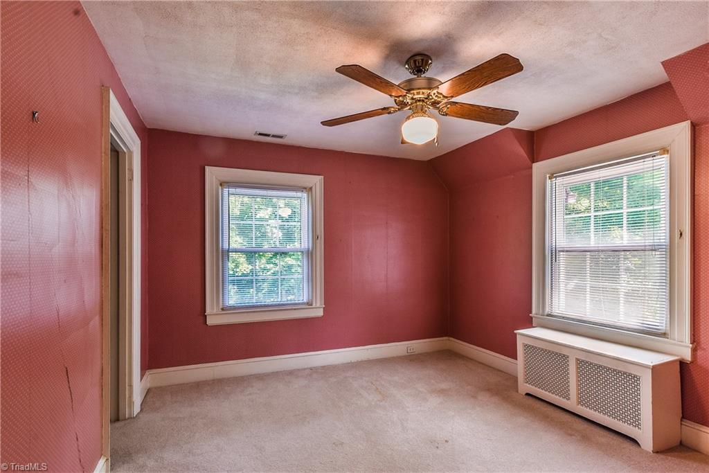 419 Roslyn Road Winston-Salem, NC 27104 - Photo 9 of 16 Gallery Image 9