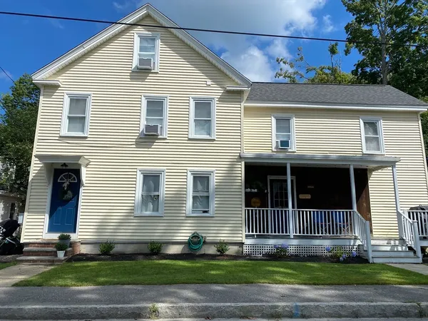 $1,850 | 6 Pleasant Street, Unit 4, Pepperell, MA 01463