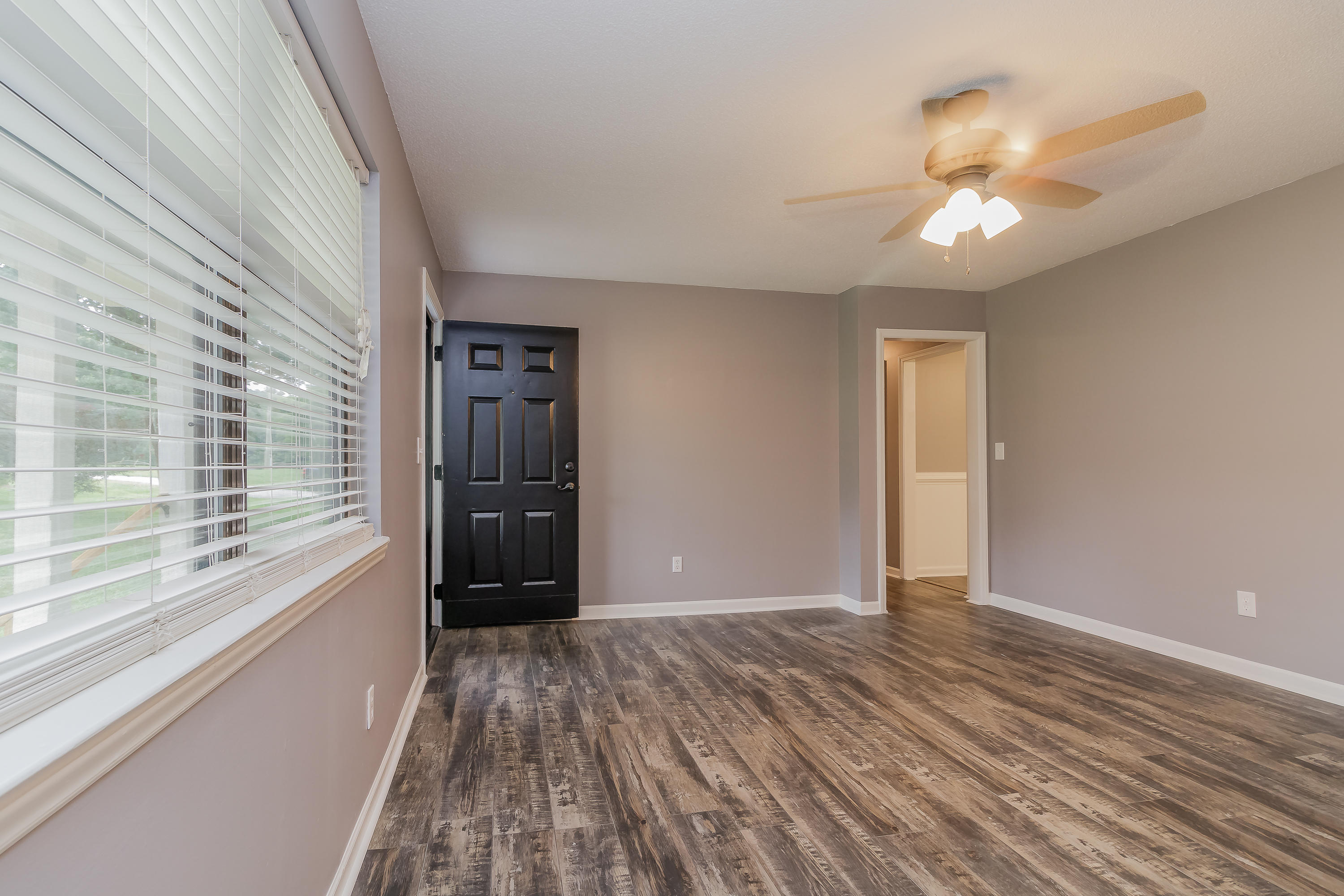 512 Three Notch Road Ringgold, GA 30736 - Photo 23 of 47 Living Room 2