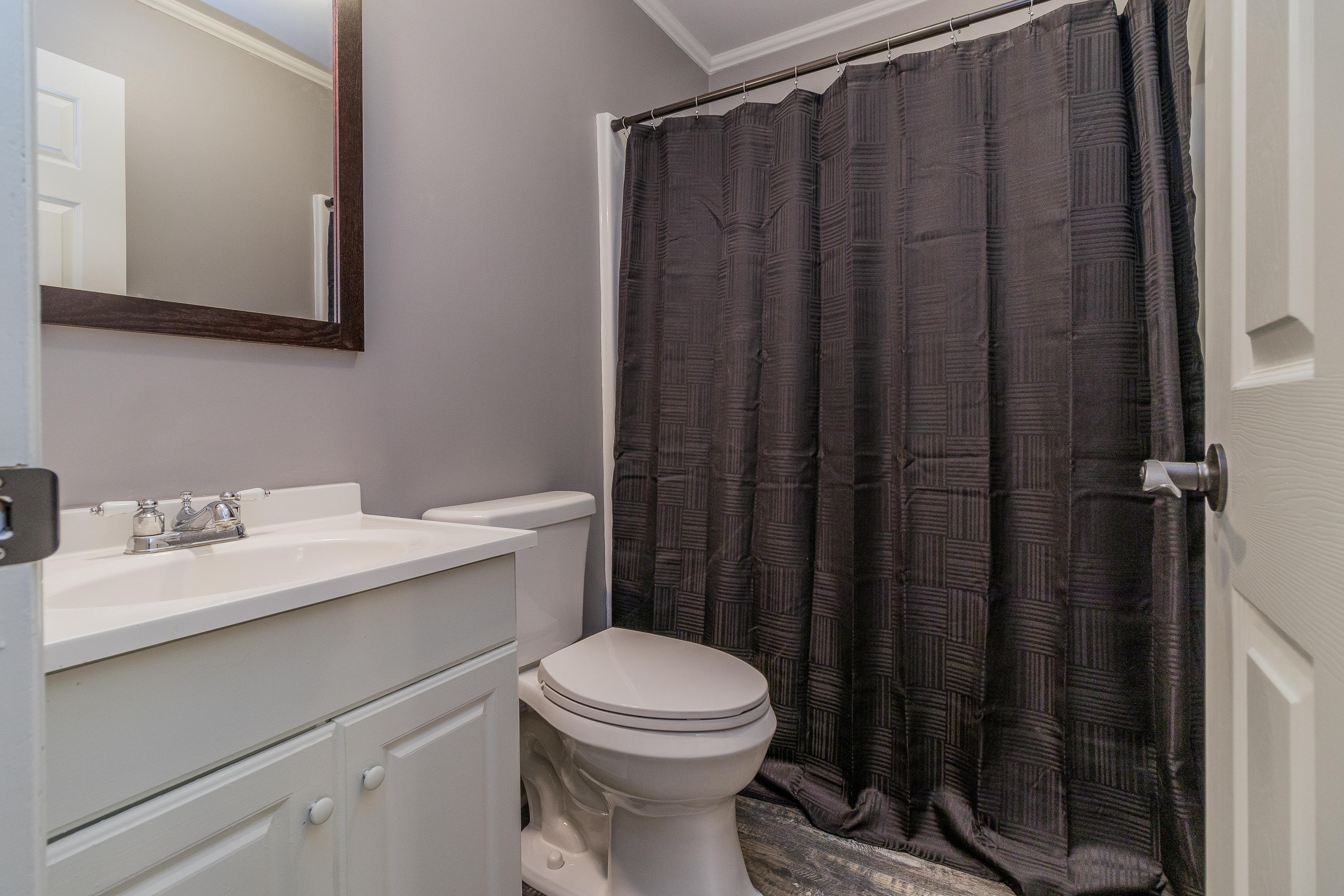Full Bathroom_