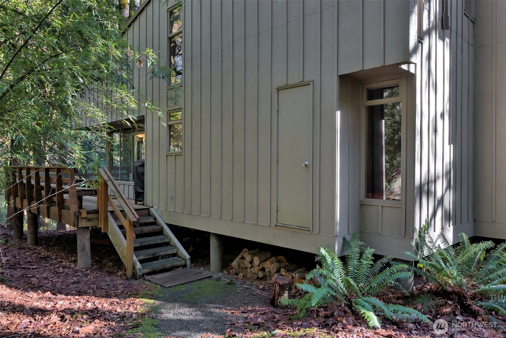 731 East Promontory Road Shelton, WA 98584 - Photo 3 of 37