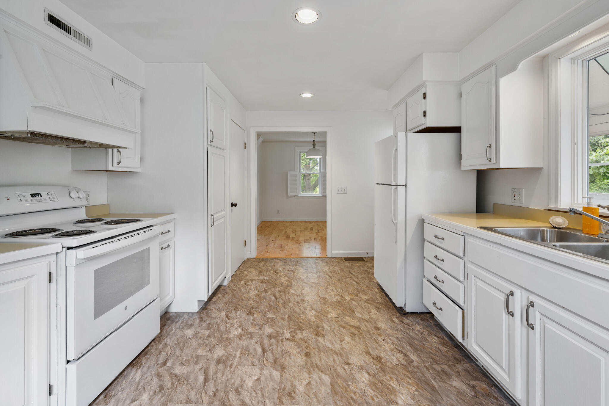 8 Grove Street Brewer, ME 04412 - Photo 12 of 38 8 Grove Street, Brewer, ME 04412
