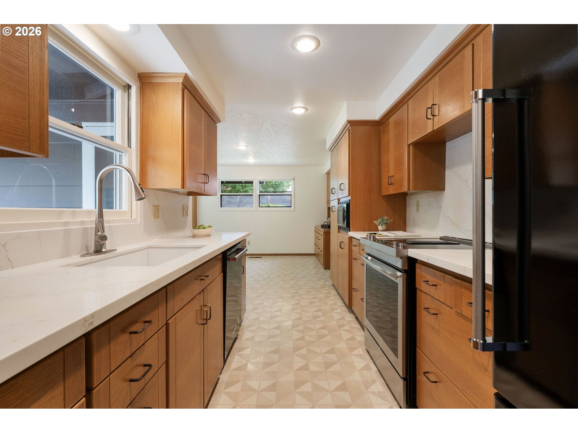 5919 Southwest Miles Street Portland, OR 97219 - Photo 9 of 33 Kitchen