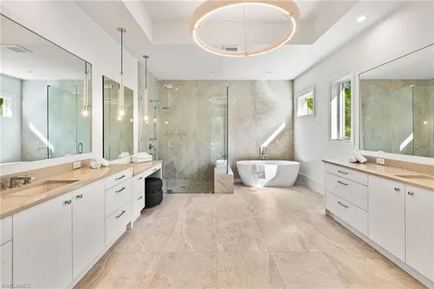 $8,799,000 | 1985 Crayton Road, Naples, FL 34102