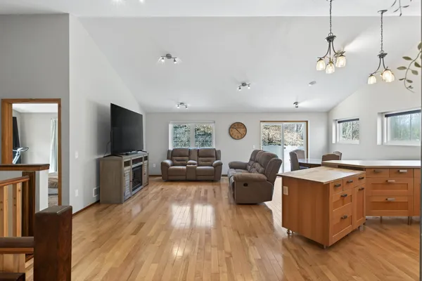 $480,000 | 13593 Embry Way, Apple Valley, MN 55124