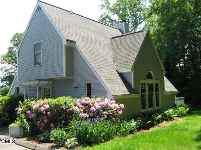 21 Hubbard Road, Unit 3 Wilton, CT 06897 - Photo 1 of 1