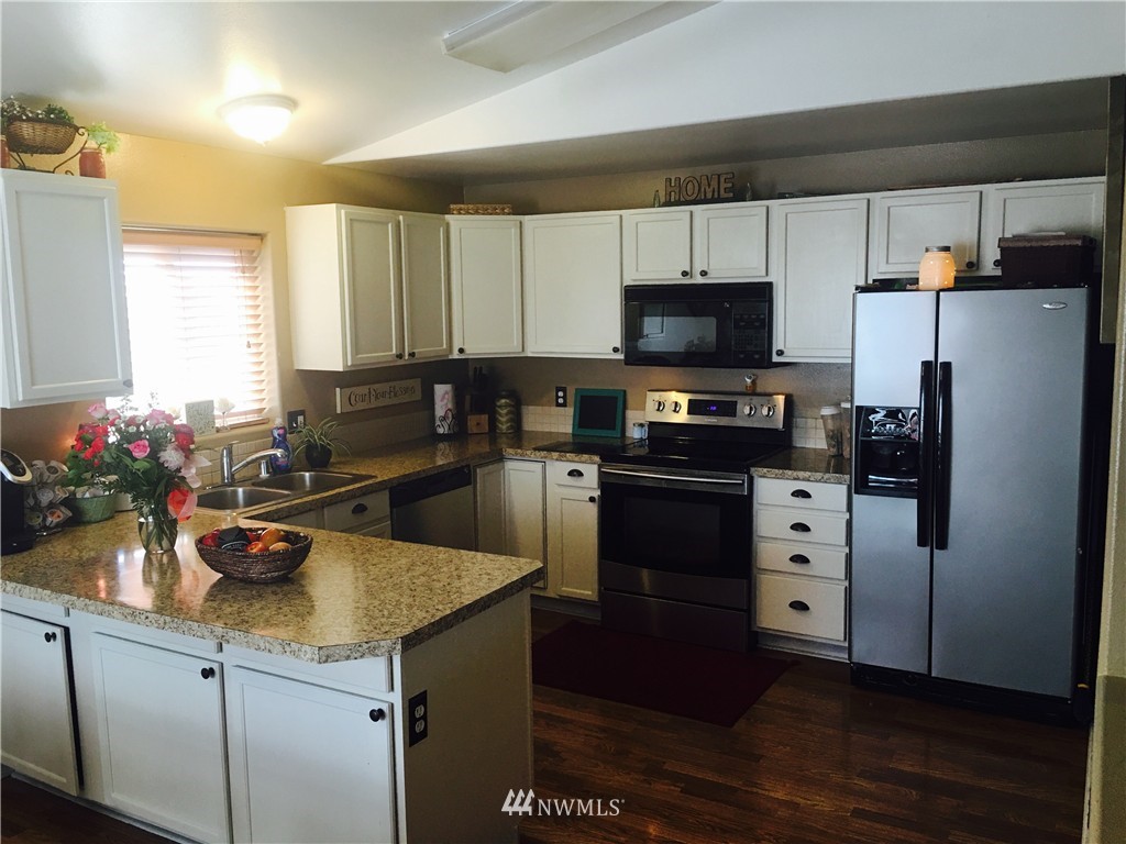 1320 South Hamilton Road Moses Lake, WA 98837 - Photo 2 of 15 Gallery Image 2